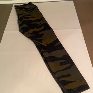 Large PINK army Workout Leggings.